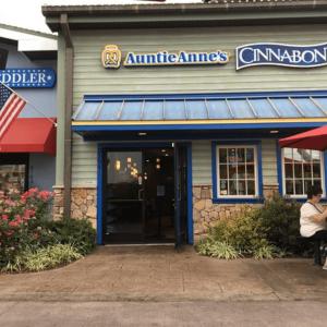 Cinnabon and Auntie Anne’s: For Delectable Treats in Pigeon Forge