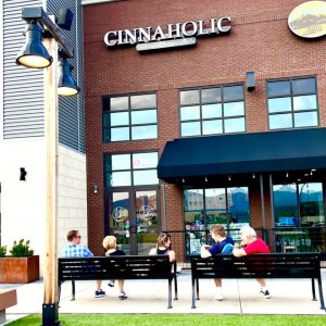 Cinnaholic: Savor All-Natural Cinnamon Delights