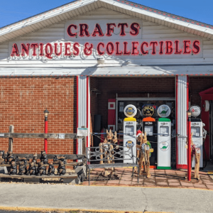 Country Mill Crafts and Collectibles: A Treasure Trove