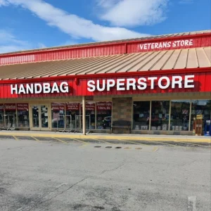 Handbag Superstore: Trendy Bags & Accessories in Pigeon Forge
