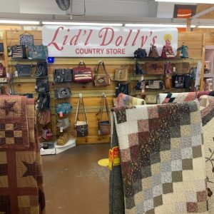 Lid’l Dolly’s Factory Store: Handcrafted Quilts & Southern Souvenirs