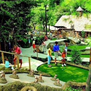 Experience the Frontier Fun at Ripley’s Davy Crockett Mini-Golf