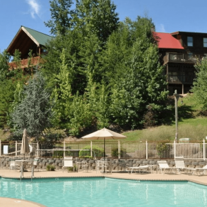Alpine Mountain Chalets: Convenient Stays in the Smokies