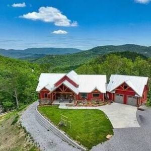 Fireside Chalet & Cabin: Smokies Welcoming Your Furry Friends