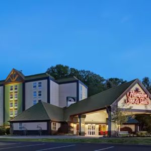 Hampton Inn & Suites On The Parkway: Plan Travel with Your Pet!