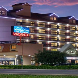 Mountain Vista Inn & Suites: Plan a Delightful Stay