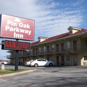 Pin Oak Parkway Inn: Your Affordable Stay in Pigeon Forge