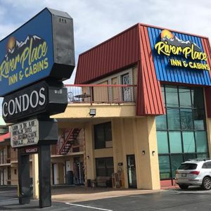 River Place Inn & Cabins: Your Comfortable Stay in Pigeon Forge