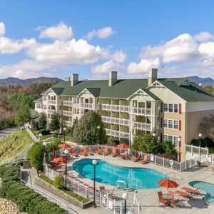 Sunrise Ridge Resort: Your Relaxed Family-Friendly Getaway