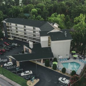 Twin Mountain Inn & Suites: Book Your Cozy Getaway