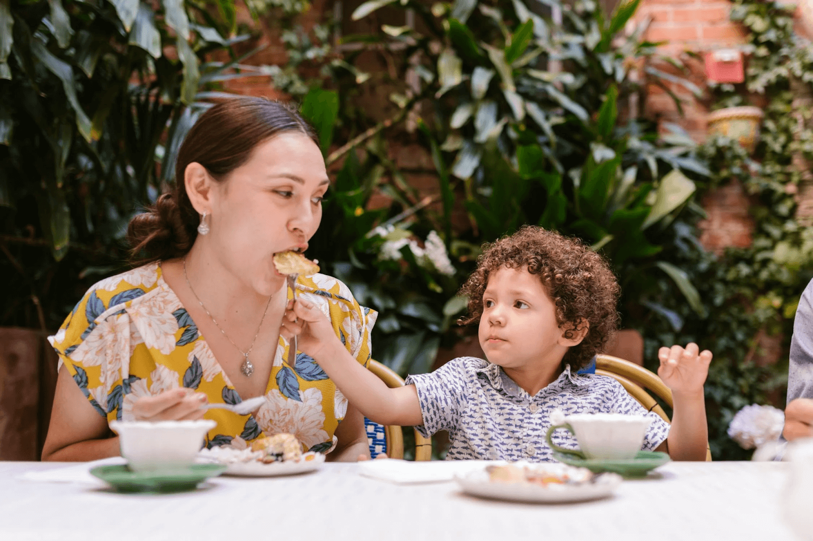A cozy pigeon forge breakfast restaurant with all-day breakfast options and family-friendly seating.