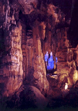 Entrance of Bristol Caverns – scenic caves in Pigeon Forge TN for visitors
