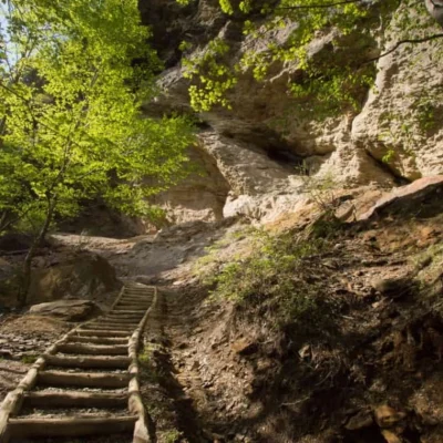 alum cave trail hiking in smoky mountain