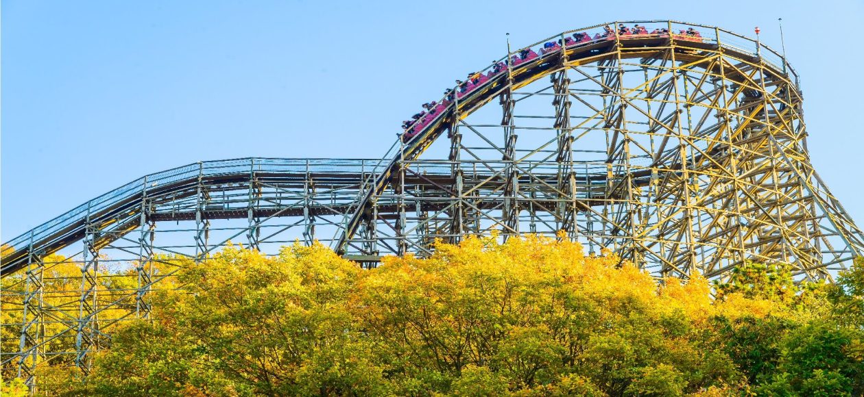 Best Time to Visit Dollywood: Peak Season vs. Quiet Days